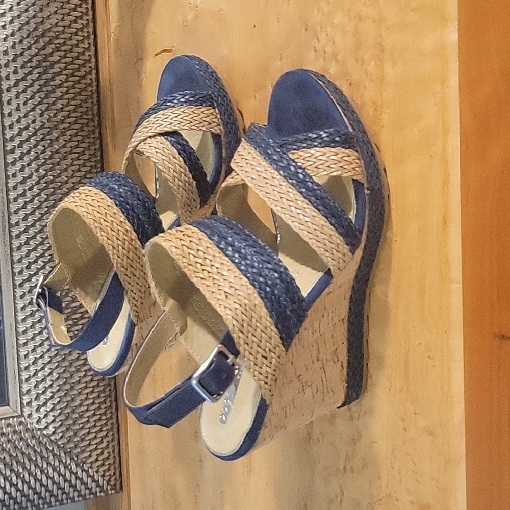 Platform sandals